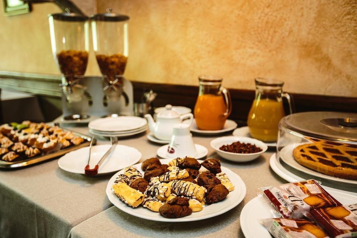 Hotel Guerrinuccio Celano Εξωτερικό φωτογραφία